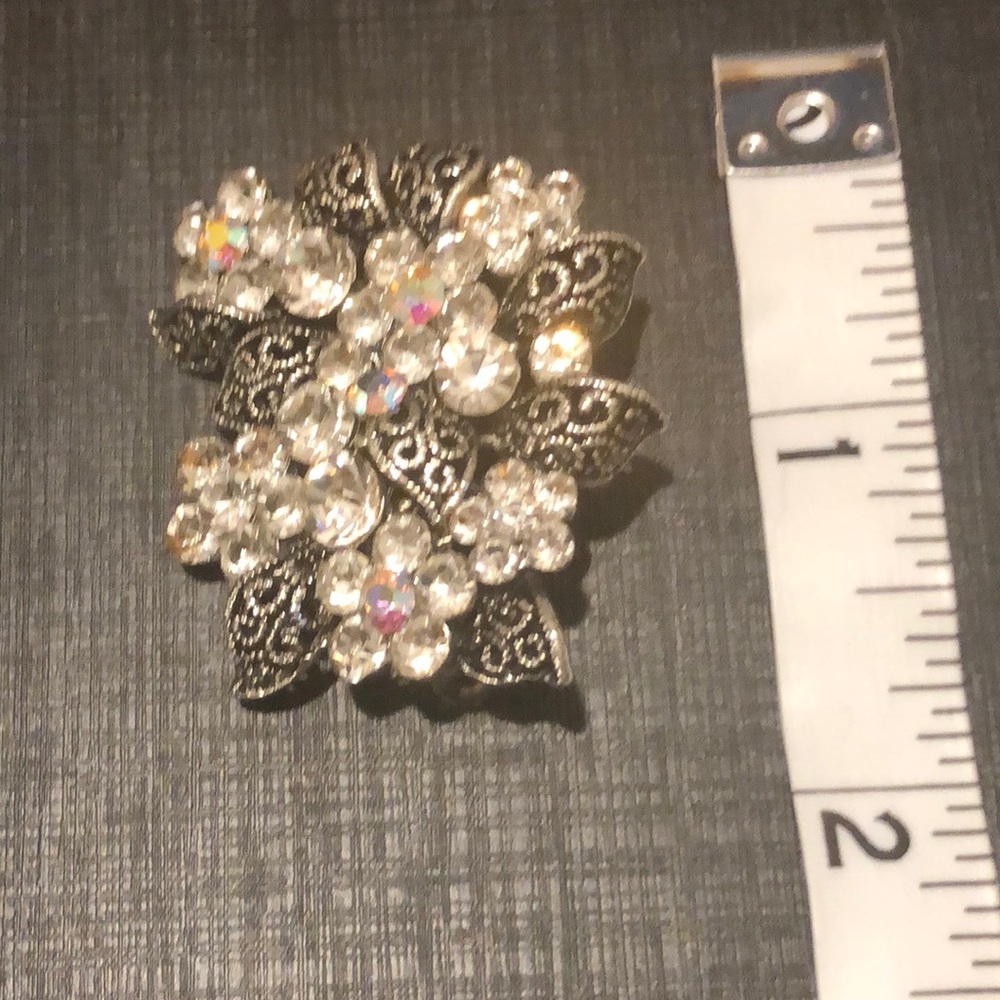 Brooch - Picture 2 of 2